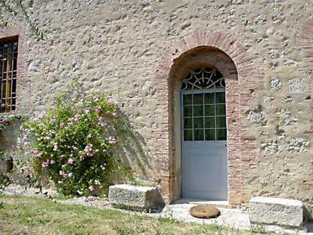 Affittacamere Castello di Grotti Corsano  Camera foto