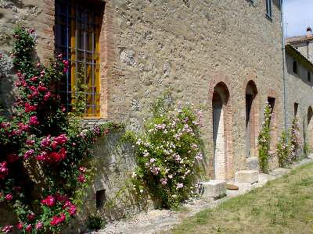 Affittacamere Castello di Grotti Corsano  Camera foto